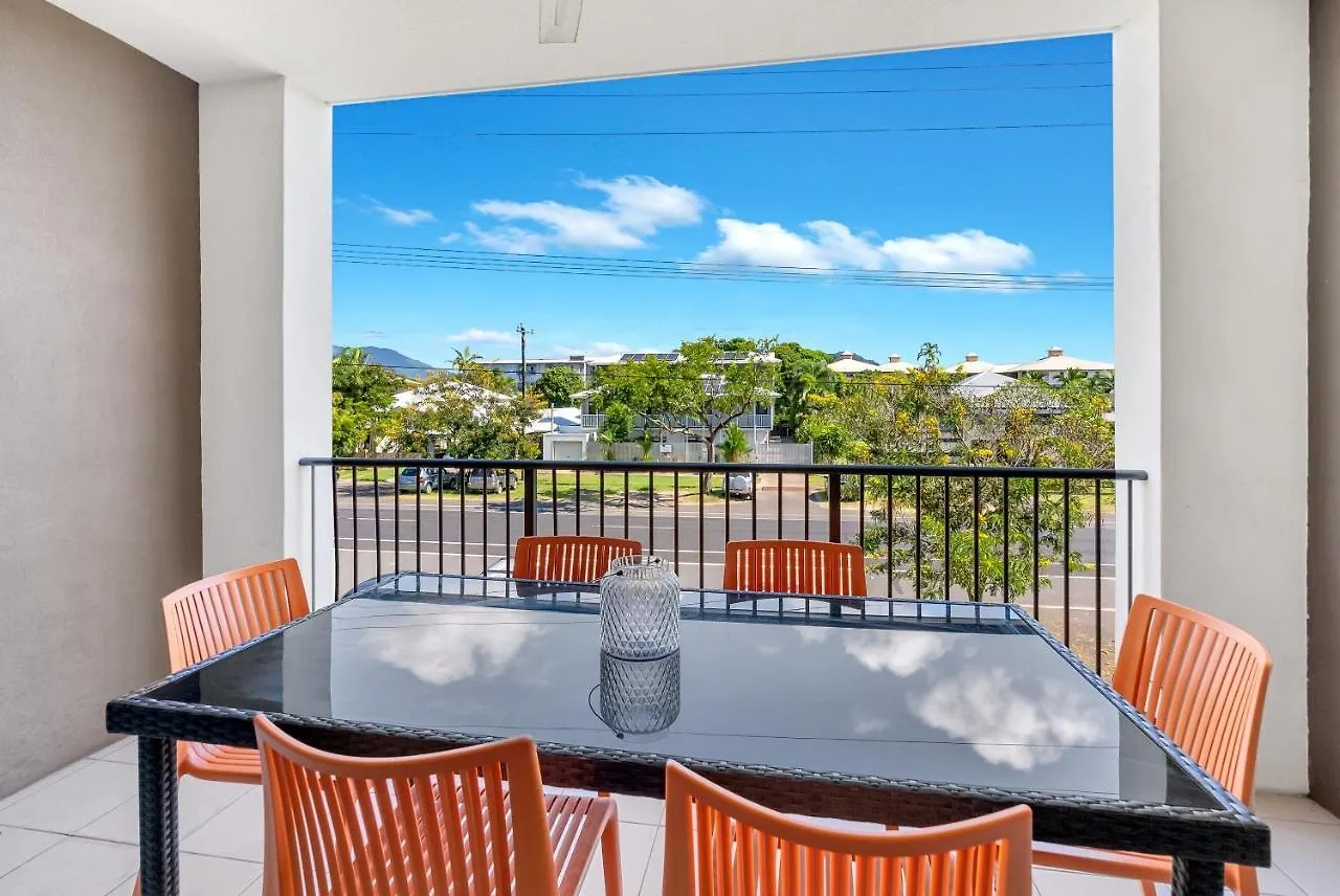 The Loft Cairns Apartment