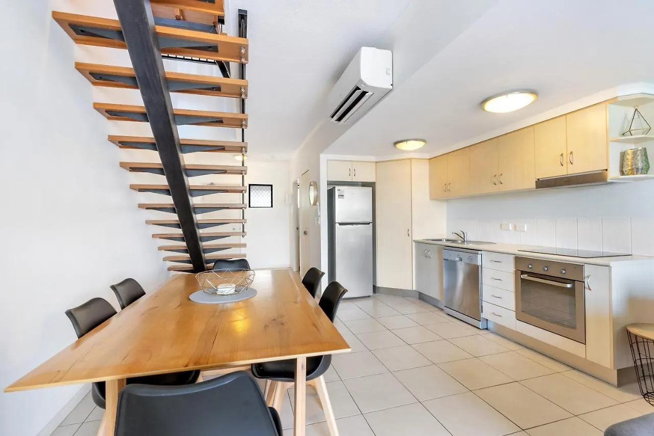 The Loft Cairns Apartment